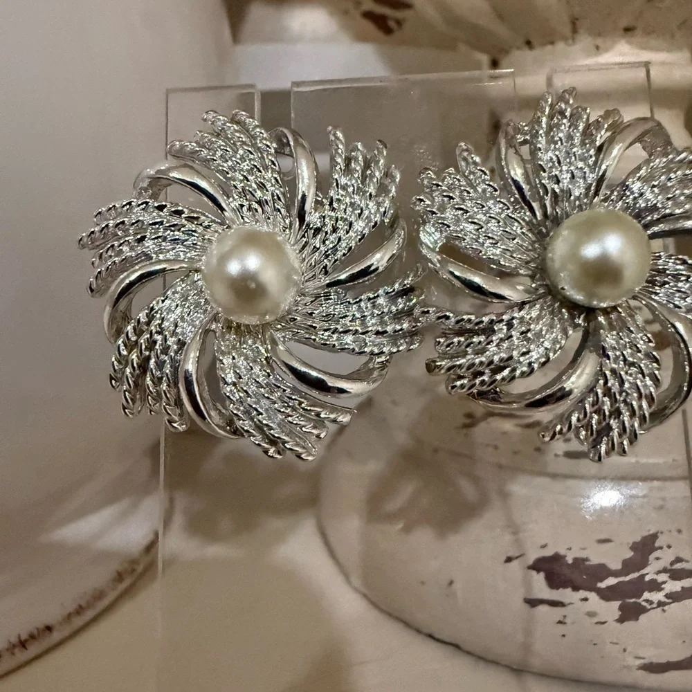 Sarah Coventry Silver and Pearl Pinwheel Vintage Earrings